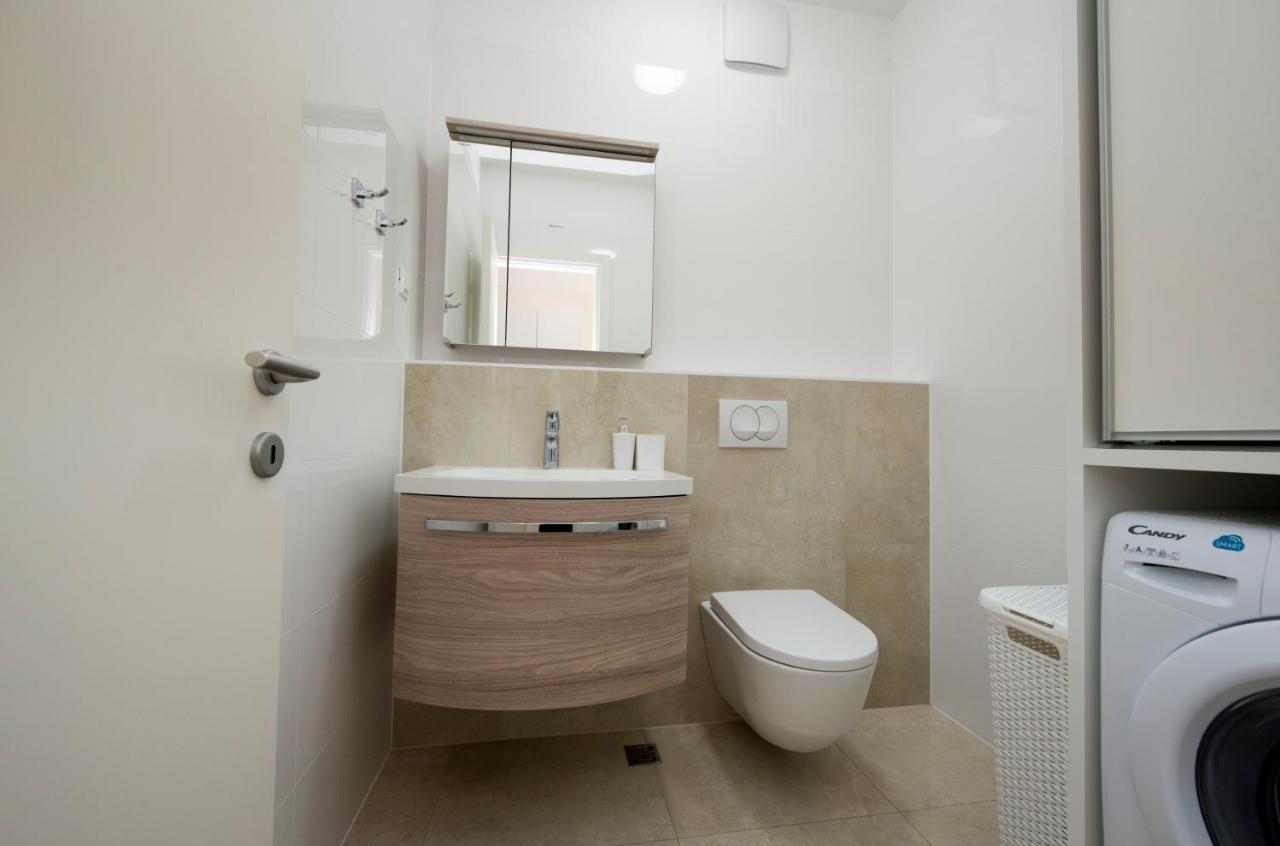 Sea View Apartment Ema Split Exterior photo